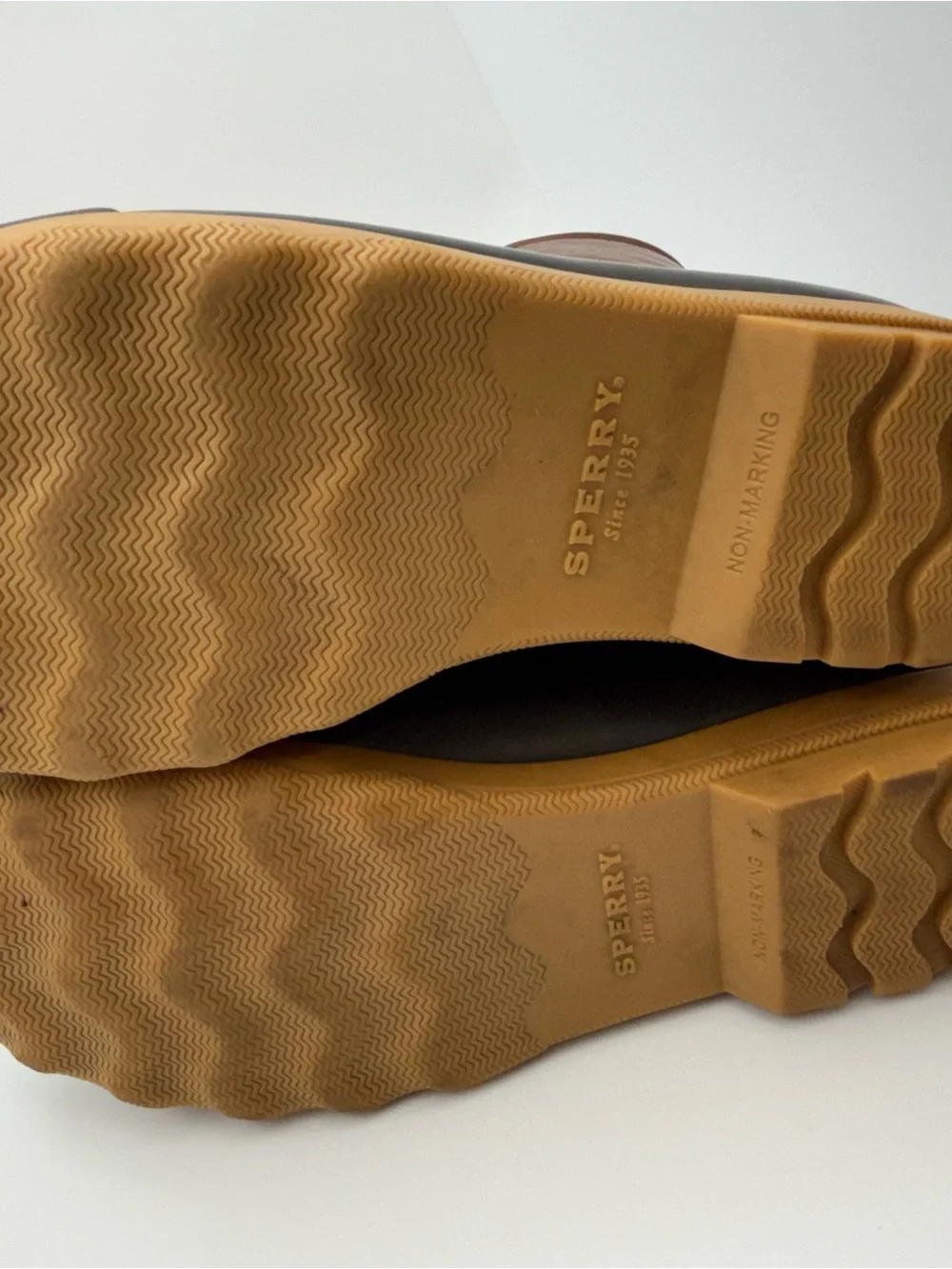 Sperry Port Boot Boys Rain Boots in brown, black, and tan. Boys’ size US 6M